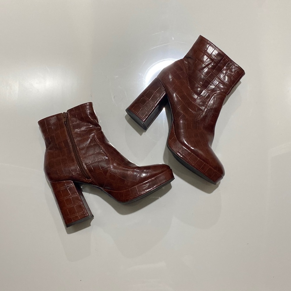 Bamboo Brown Retro Chunky Booties Size 9